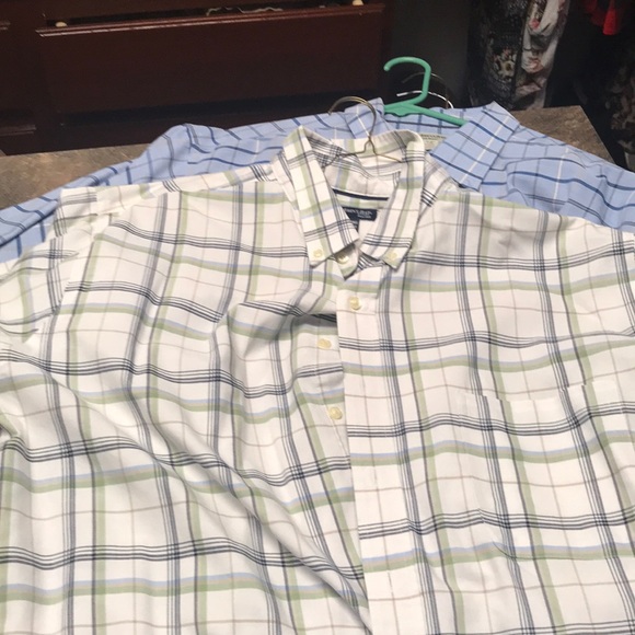 4 button down shirts 4 shirts for $80 - Picture 8 of 8